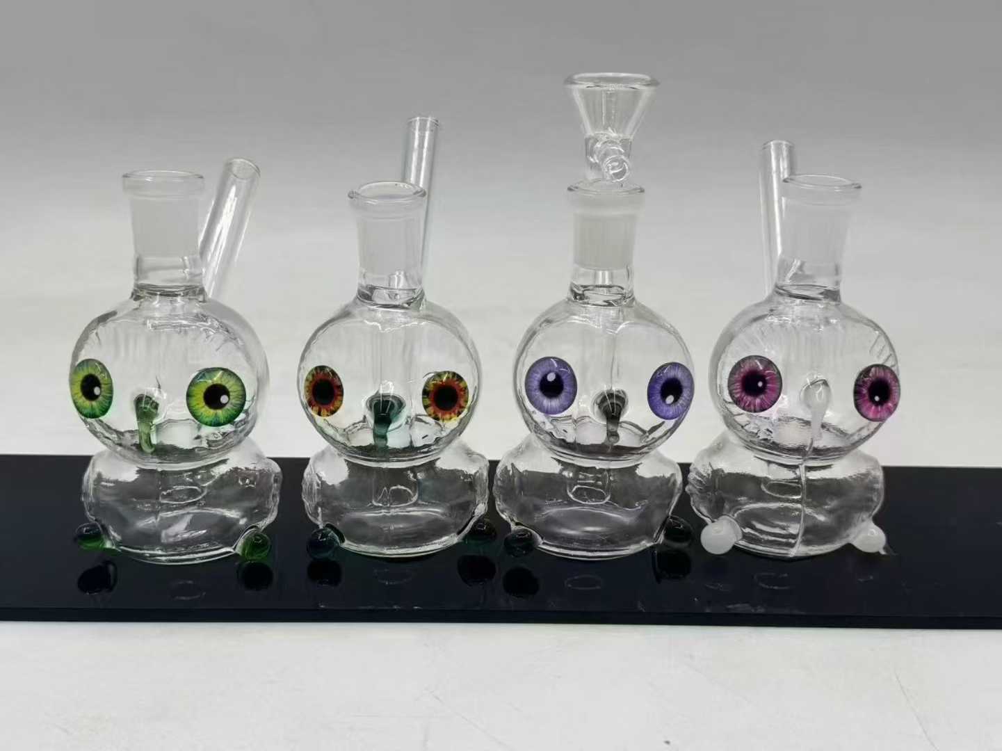 Eye themed mini glass bongs popular in the sleeve protection trend