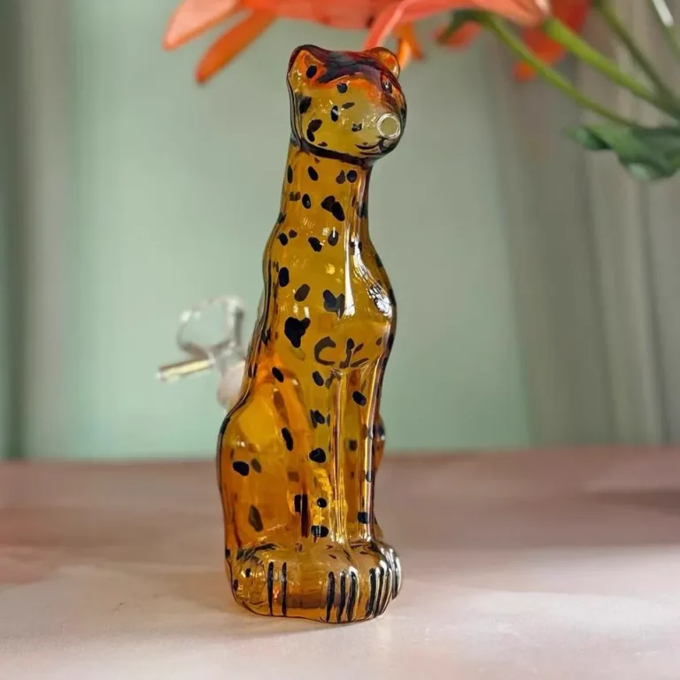 Importing glass pipes to the USA: PACT Act and customs